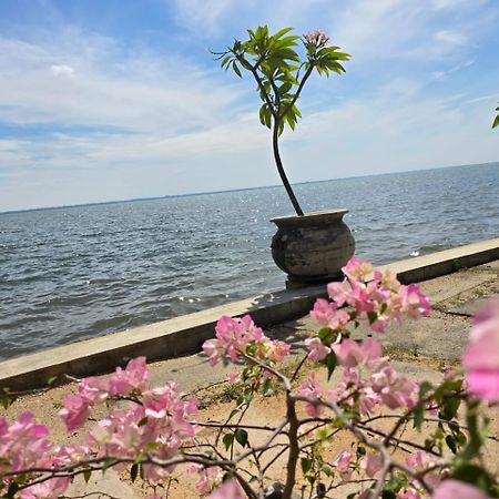 Lagoon Bay Resort Негомбо Экстерьер фото